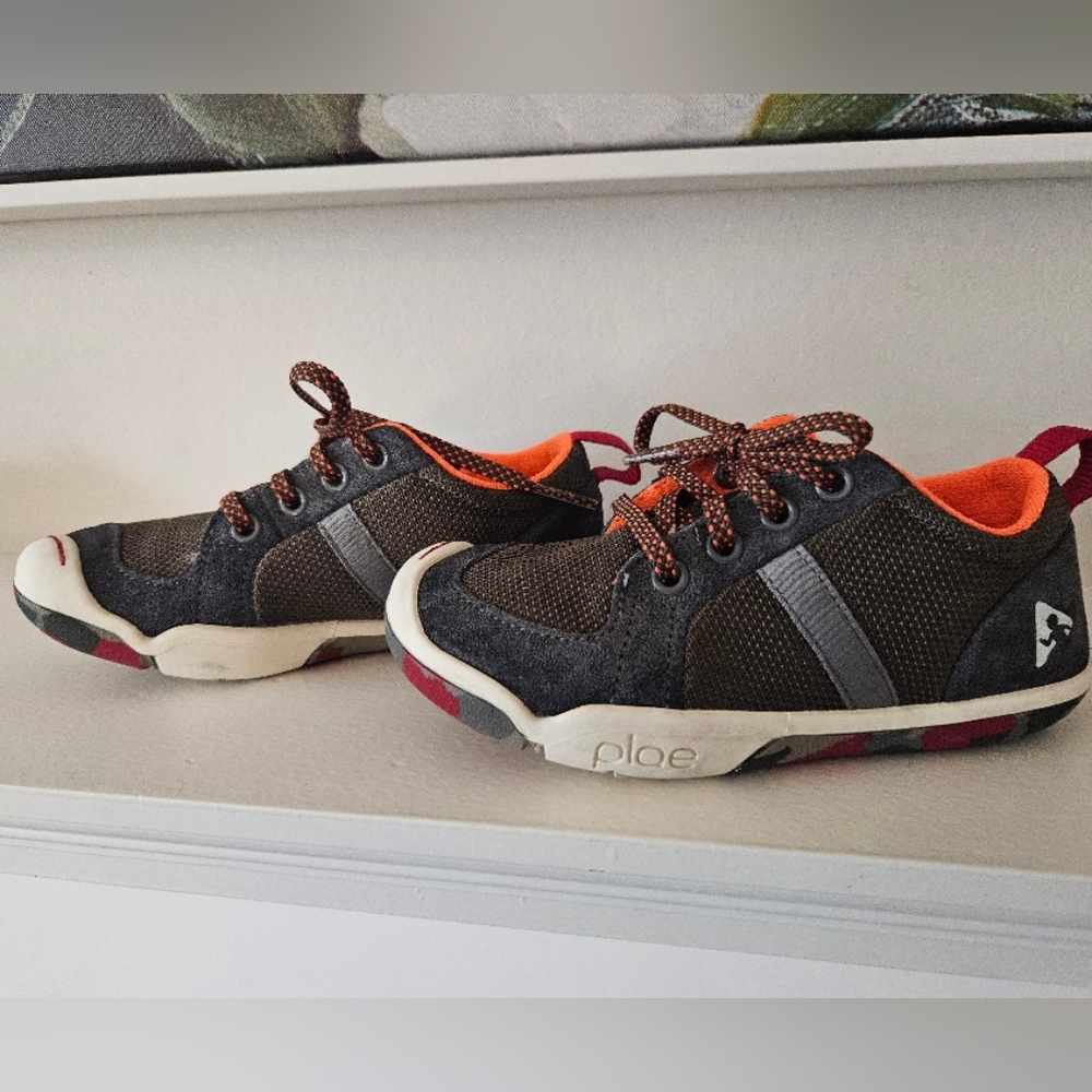 Plae Kids' Brown and Orange Sneakers